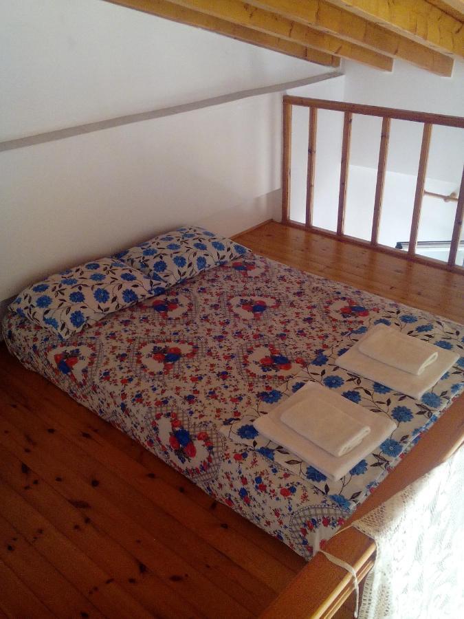 Studios Στουσ Πυργουσ Θερμησ Mytilíni Екстериор снимка
